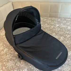 Cybex MIOS Carry Cot - Black